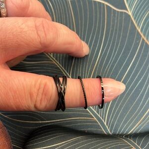 Kinsley Armelle stack ring set (Black)